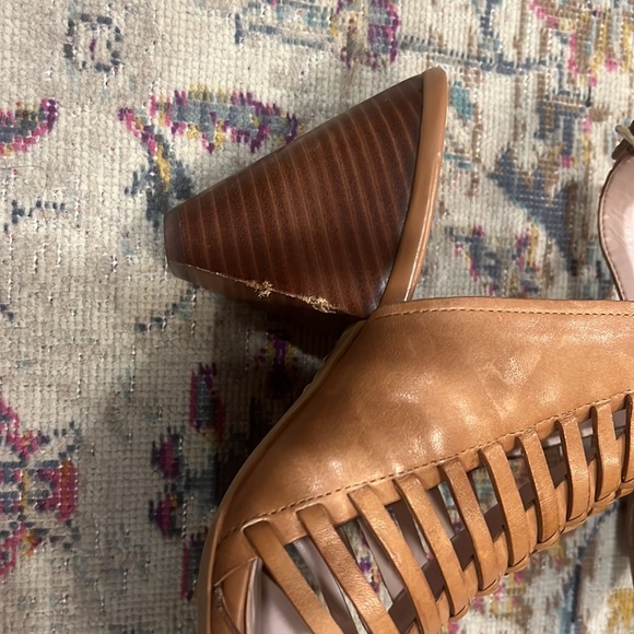 Vince Camuto Eliana Bootie in Tan Size 10 - Picture 6 of 7